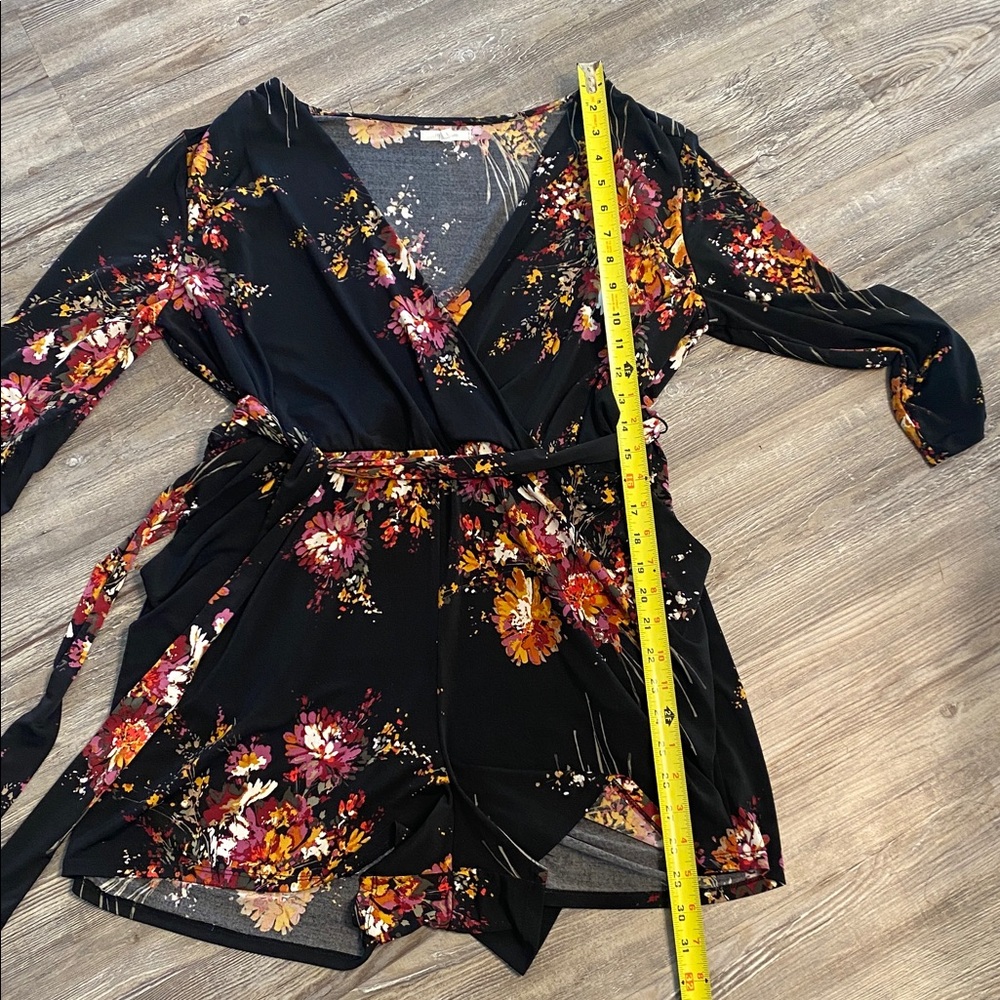 EUC MAURICES 3/4 Slv Spandex Stretchy Belted Floral Romper L - Picture 6 of 8